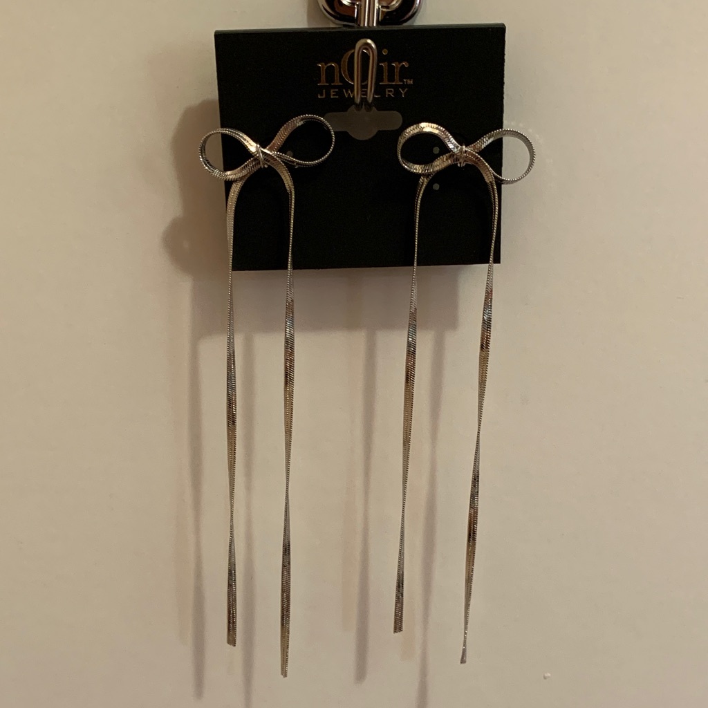 Noir Jewelry Silver Infinity Bow Earrings